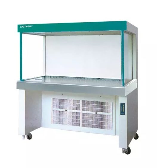 Laminar flow cabinet, horizontal type